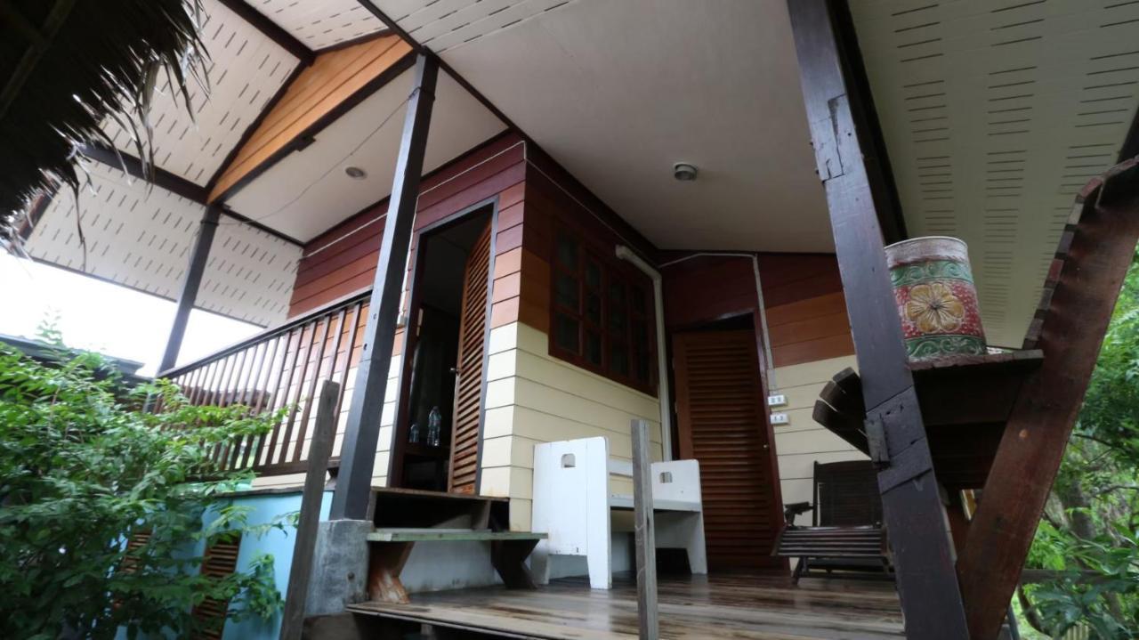 Cast Away Apartment นนทบุรี ภายนอก รูปภาพ